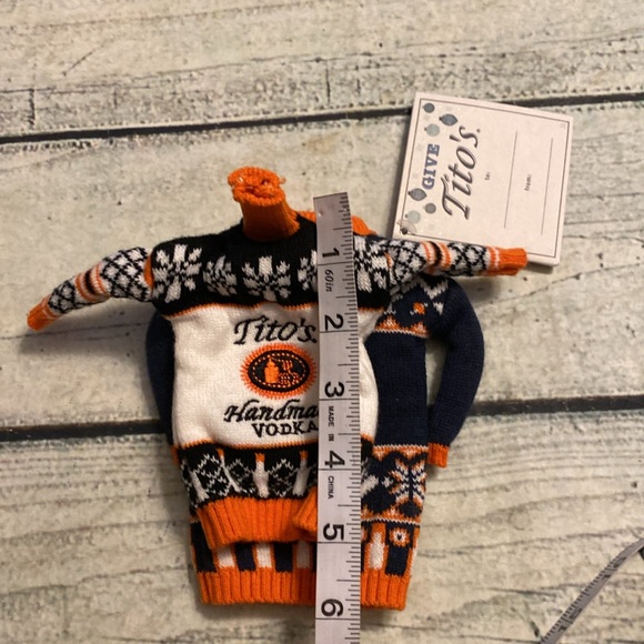 2 total 1 NWT and 1 NWOT Tito’s Christmas mini sweater. Bottle topper/ 2022 - Picture 7 of 7